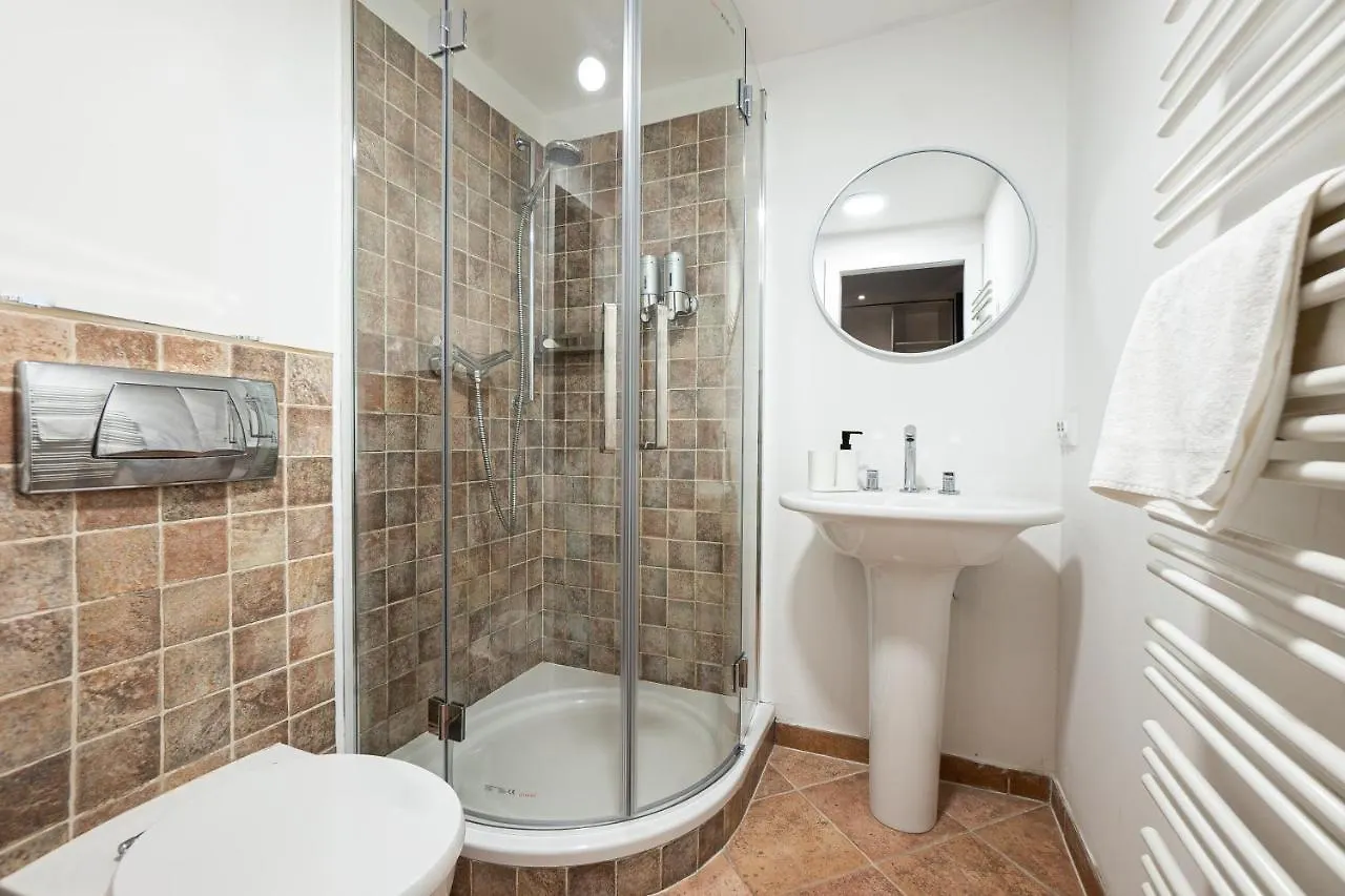 Brand-New Double Bedroom Apartment Vienna Austria